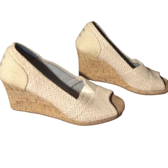 Toms Women's Size 7.5 Cream Colored Wedges, Espadrille, Sandals - Picture 2 of 8